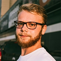 Максим — full-stack разработчик CMSKi